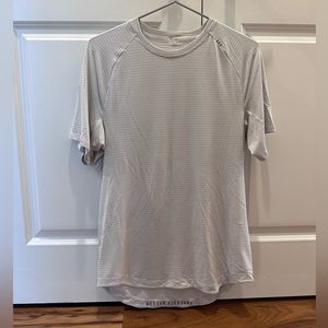 Men’s Large Lululemon White Tee